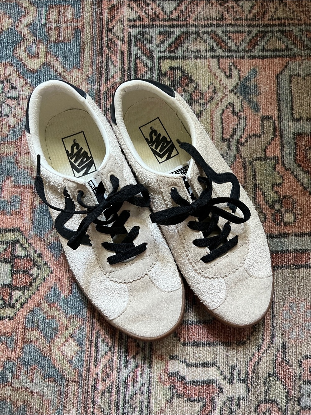 Vans Style 35 in Suede Off-White with Black Accents